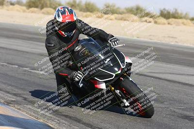 media/Dec-01-2025-Moto Forza (Mon) [[2daa91e15f]]/2-Intermediate Group/Session 4 (Turn 10 Inside)/